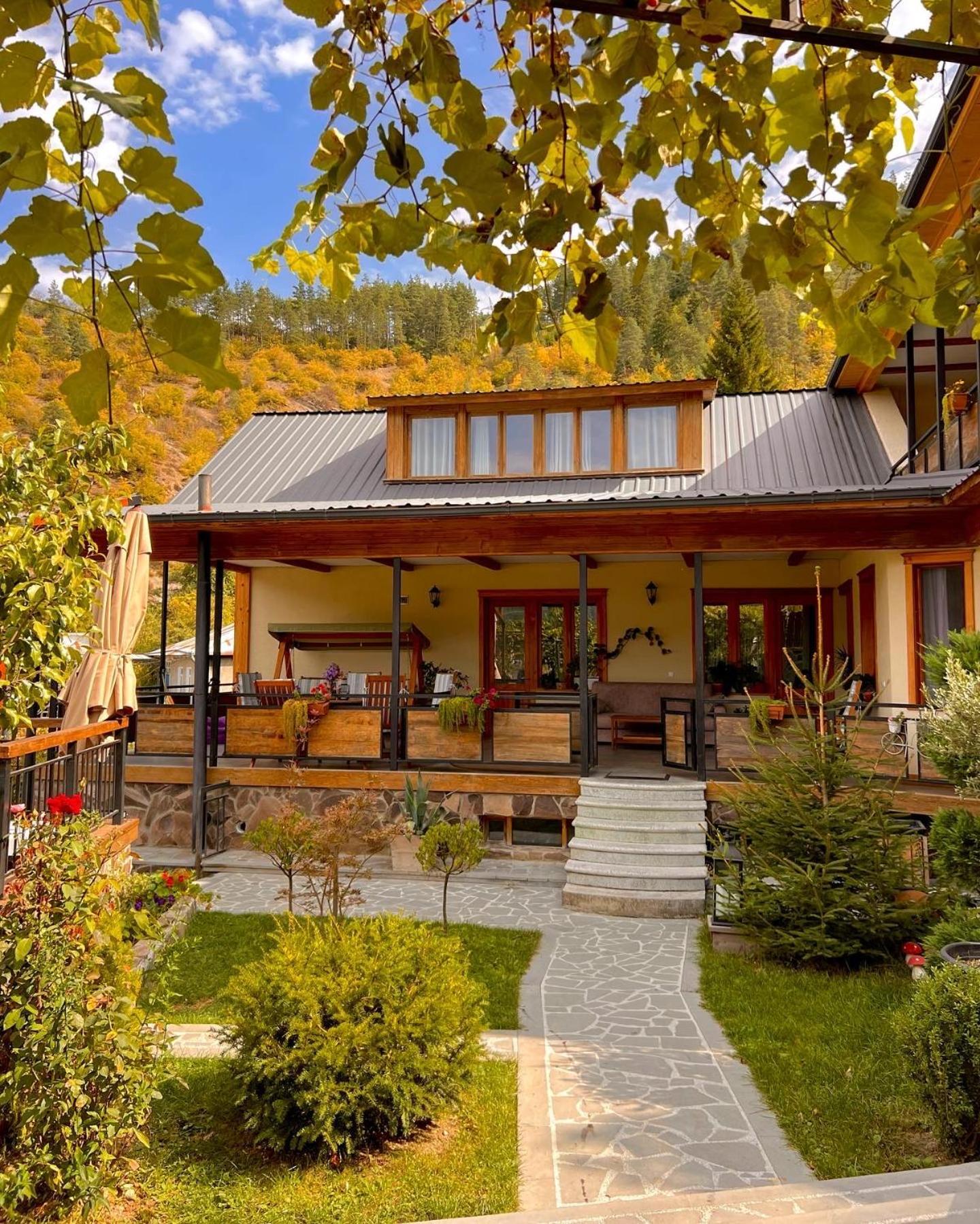 Hotel Borjomi Verde Bagian luar foto